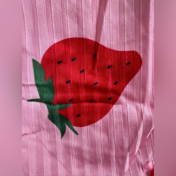 🍓 Strawberry Print Cami & Shorts Set – Pink – Lightweight Ribbed Pajama Set - Picture 2 of 7
